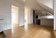 Neuwertige 4 Zimmer DG-Wohnung! Luftwärmepumpe für Fußbodenheizung und -kühlung! Blower-Door-Gutachten!