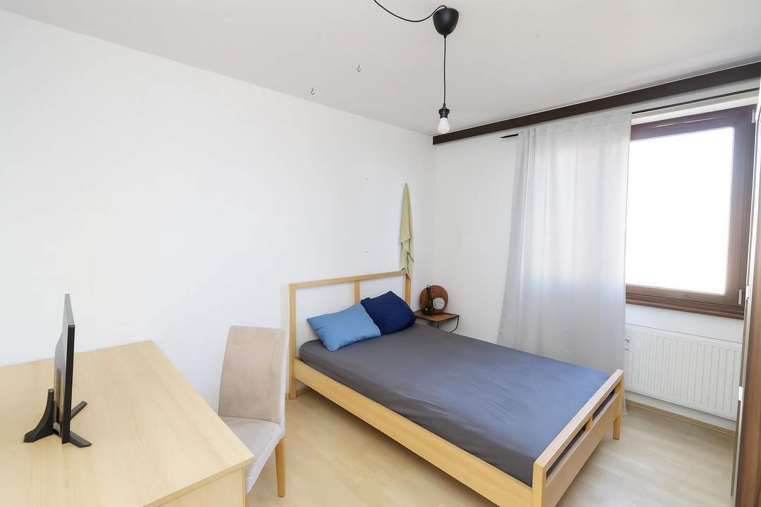 Zuhause für Groß & Klein – Familienfreundliche 5-Zimmer-Wohnung mit Loggia in Toplage