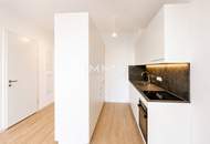 DC2 Tower: 43. Etage - Erstbezug mit 14m2 Loggia – Stilvolle 2-Zimmer-Wohnung