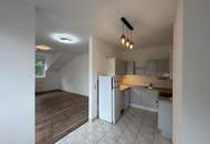 Unbefristete 3-Zimmer-DG-Wohnung mit Balkon und Grünblick // 3-Room Attic Apartment for Rent on an Unlimited Lease, with Balcony and Green Views //