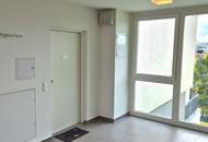 Neuwertige 2-Zimmer-Wohnung mit 19m² Dachterrasse und Fernblick