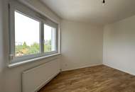 Top-sanierte 4-Zimmer Wohnung mit Balkon