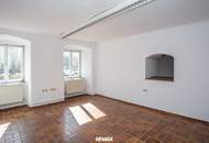 Großzügiges Wohn-/Geschäftshaus in Krems-Stein