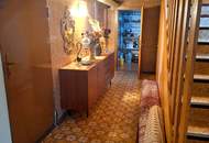 Privatverkauf! Zentrales, sehr gepflegtes Stadthaus mit kleinem Garten, Garage, Pergola und Keller (Provisionsfrei)
