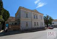 „Exklusives Gründerzeithaus am Hauptplatz von Ernstbrunn – Einzigartige Gelegenheit“