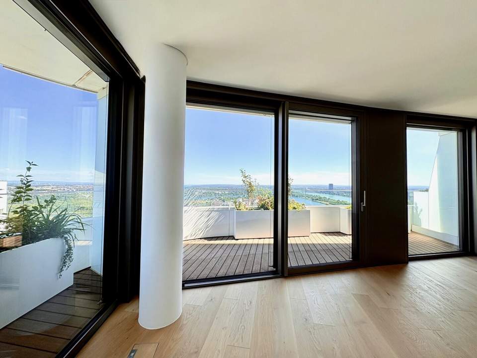 LUXURIÖSE 3-ZIMMER-WOHNUNG MIT 2 BÄDERN, GARAGENPLATZ UND ATEMBERAUBENDEM PANORAMABLICK