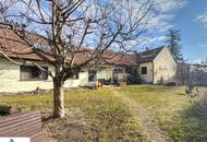 DREIKANTHOF IN ZENTRALER GRÜNLAGE - 1.300 m² Grundfläche - 180 m² Scheunen