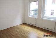 RUHELAGE - 2-Zimmerwohnung mit Balkon! (Mietbeginn 01.03.2026)