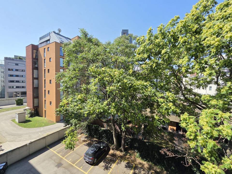 Tolle Eigentumswohnung mit Loggia und Lift samt eigenem Innenhofparkplatz in guter Lage
