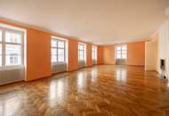 WIENER KLASSIK IM GÖTTWEIGERHOF: Topsanierte Altbauwohnung mit prachtvollem 70 m² großen Wohnsalon