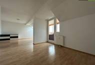 PROVISIONSFREI: Dachgeschosswohnung mit ca. 70,20 m² und möblierter Küche ++ FOHNSDORF ++