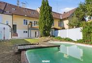 Glanzstück der Jahrhundertwende: Stilvolles Stadthaus mit Pool und idyllischer Garten-Oase