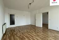 Gut geschnittene 2 Zimmer Wohnung | Loggia ca.12 m² | Erdgeschoss
