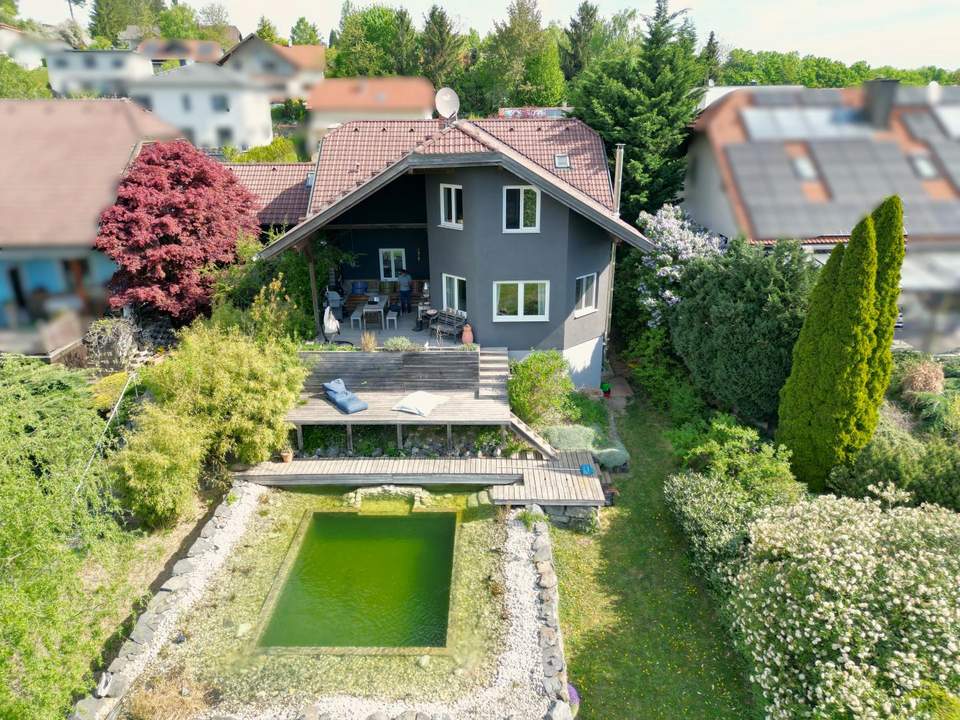 NÄHE PRESSBAUM GROSSZÜGIGES EINFAMILIENHAUS MIT SCHWIMMTEICH DIREKT AN DER GRÜNLANDGRENZE