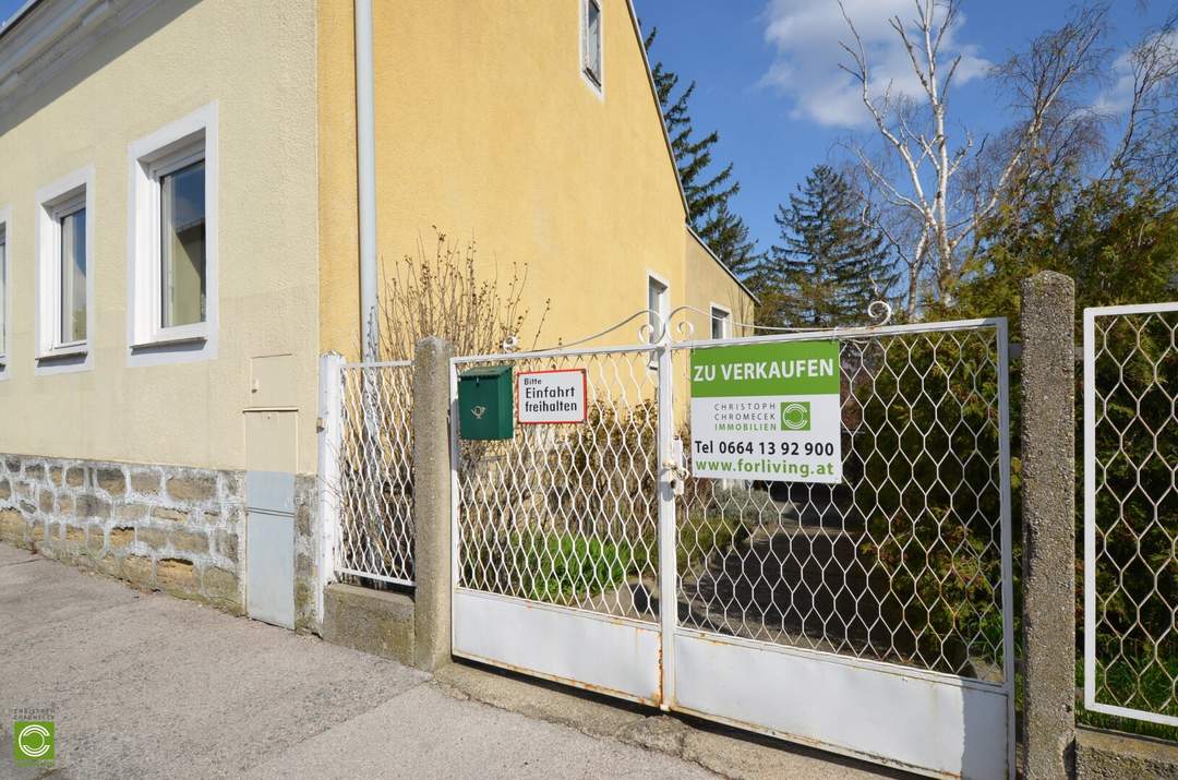 CHRISTOPH CHROMECEK IMMOBILIEN - PERCHTOLDSDORF - Ruhig gelegener und ausbaufähiger Altbau auf Eigengrund!