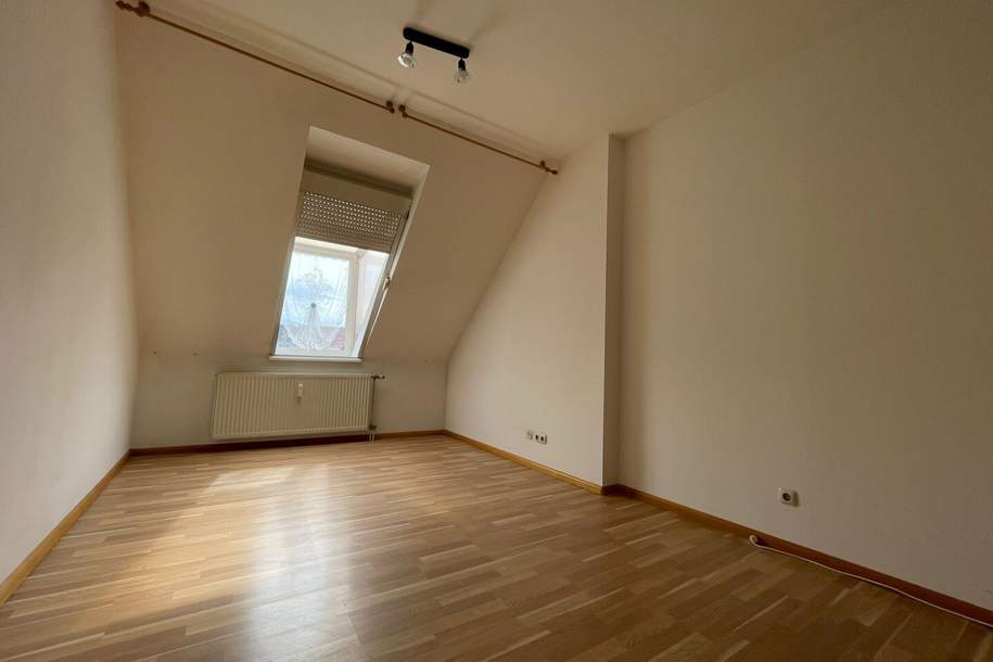 PROVISIONSFREI: 1 Zimmerwohnung direkt am Hauptplatz in Knittelfeld, Wohnung-miete, 307,09,€, 8720 Murtal