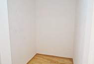 UNBEFRISTET, INNSTRASSE, sonnige 69 m2 Altbau, 2 Zimmer, Komplettküche, Wannenbad, Parketten, 2. Liftstock