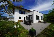 Modernes Einfamilienhaus mit Freiblick