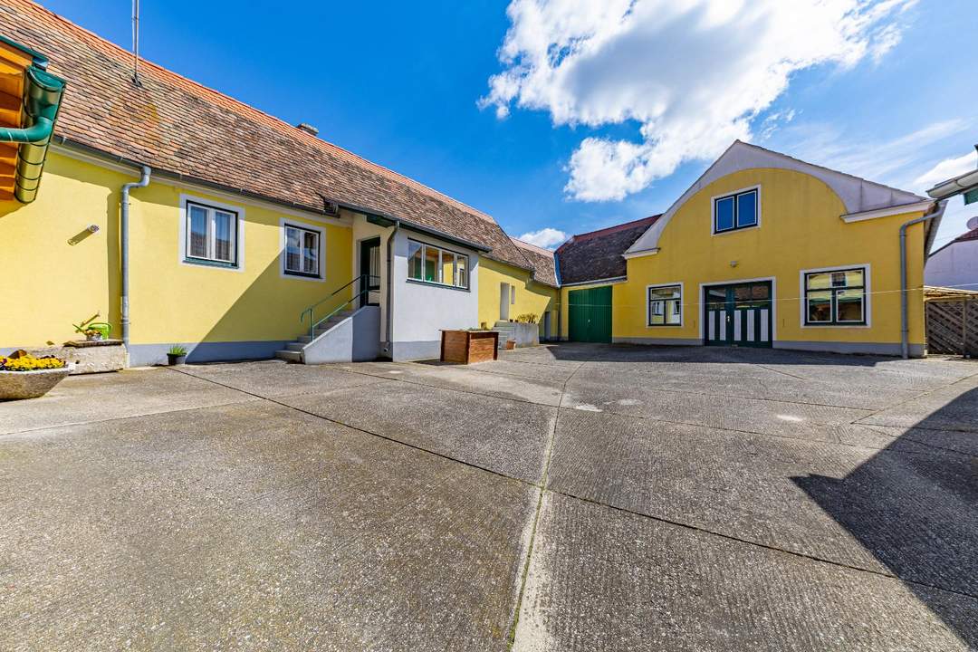 EINZIGARTIGER LANDSITZ IN GUTEM ZUSTAND MIT GÄSTEHAUS, SAAL SOWIE HALLEN