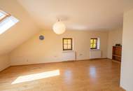 Wohnhaus inkl. Pool, Stall-, Nebengebäude und ca. 2,2 ha landw. Nutzgrund