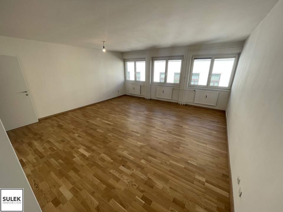 Charmante Starterwohnung direkt an der Grenze zum 1. Bezirk! Miete inkl. Heizkosten- und Warmwasserakonto