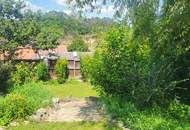 Landhausstil | uneinsehbarer Innenhof u. überdachte Pergola | romantischer Garten | Schwedenofen | freistehende Badewanne