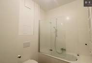 / BALKON / 3 ZIMMER / 2 BÄDER / MODERNE ANLAGE / U-BAHN NÄHE