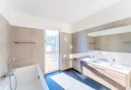 Hochwertige, lichtdurchflutete Doppelhaushälfte mit grandiosem Ausblick und Südwest-Garten