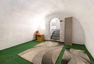 ENTZÜCKENDES KLEINFAMILIENHAUS MIT WEINKELLER / SCHÖNER GARTEN MIT TERRASSE, GRILLHÜTTE UND SCHUPFEN / VIEL POTENZIAL / RUHIGE SIEDLUNGSLAGE