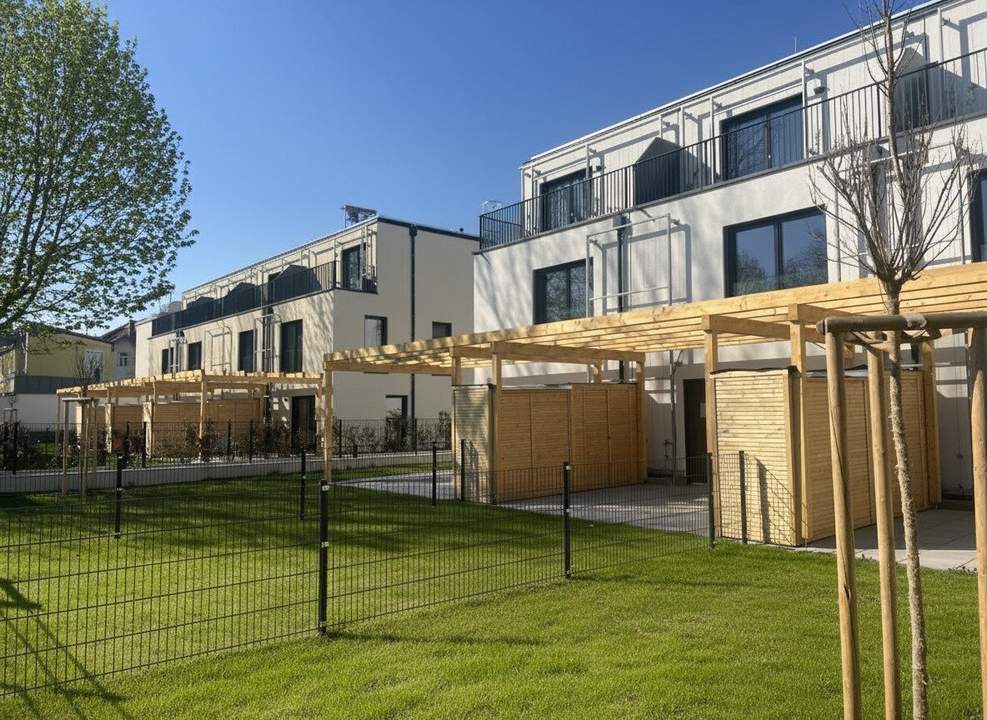 Exklusive Reihen- und Doppelhäuser am idyllischen Hunyadi Park mit Blick in den Park im ALTORT MARIA ENZERSDORF!