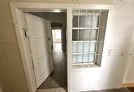 Raum für Visionen: Rohdachboden inklusive Magazin in ruhiger Lage!