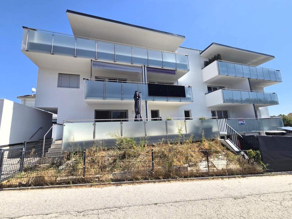 Barrierefreie, moderne, neuwertige 3-Raum-Wohnung mit 7,5 m² großem Balkon und PKW-Garage in Wolfern