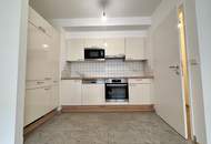 1160! Entzückende und helle 2-Zimmer DG-Wohnung nahe Stadthalle!