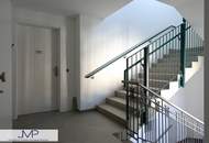 Helle und ruhige 3-Zimmer DG Wohnung mit super Ausstattung - ohne lästige Schrägen!