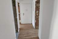 Frisch sanierte 4 Zimmerwohnung, inkl. Küche im Erdgeschoß