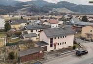 Zweifamilienhaus mit zwei separaten Wohneinheiten, Balkon, Garage und Carport in ruhiger Lage von Knittelfeld