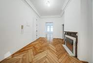 Elegante 3-Zimmer Altbauwohnung mit Balkon, Nähe Karlsplatz