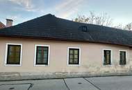 Ein Stück Geschichte mit Zukunft – sanierungsbedürftiges Haus in Traumlage gegenüber Schloss Hunyadi