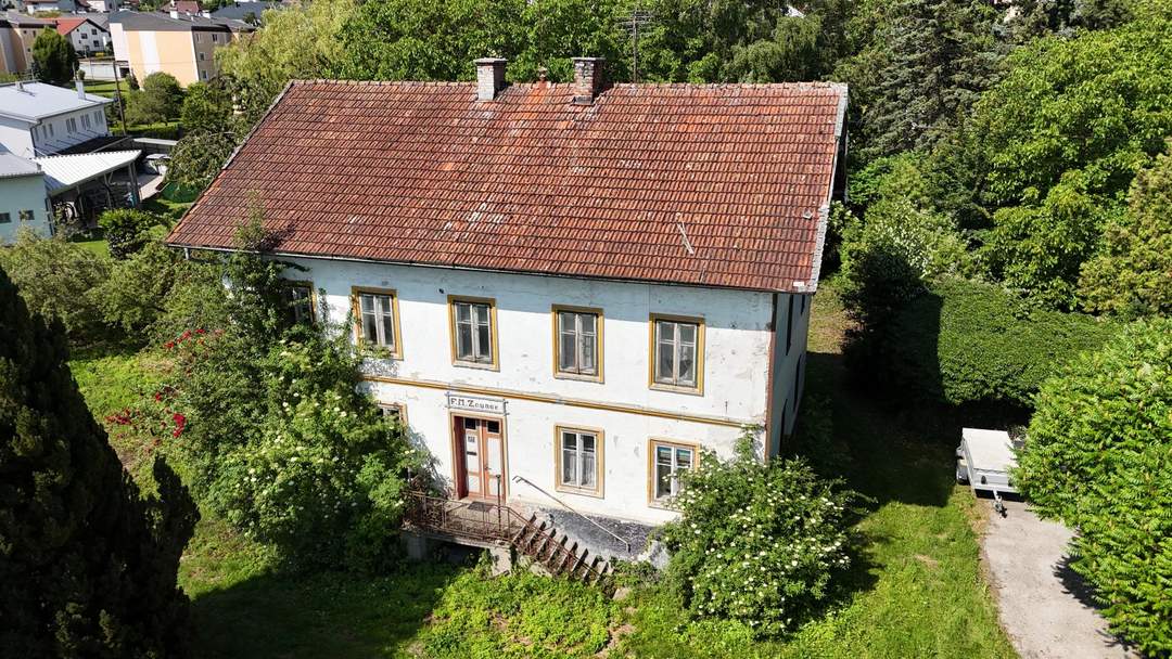 ***OPEN HOUSE Freitag, 11. Juli 2025 16 - 19 Uhr*** Sanierungsbedürftiges Wohnhaus mit Stadel am Ortsrand von Haag am Hausruck