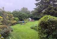 Einfamilienhaus auf großem Grundstück in ansprechender Wohngegend