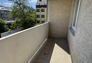 Ruhige und Helle Loggiawohnung in U-Bahn nähe mit Grünblick!!!!