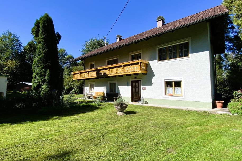VIEL PLATZ IM GRÜNEN! Geräumiges Wohnhaus mit großem Grundstück, Haus-kauf, 495.000,€, 4645 Gmunden