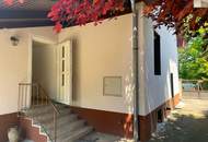 Ausbaufähiges Haus mit uneinsichtigem Garten