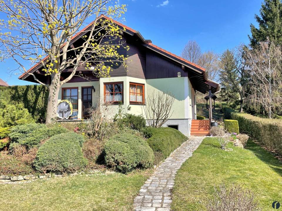 Top gepflegtes Haus in Ruhelage