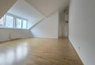 Schöne 4 Zimmer Wohnung mit große Terrasse. WG möglich