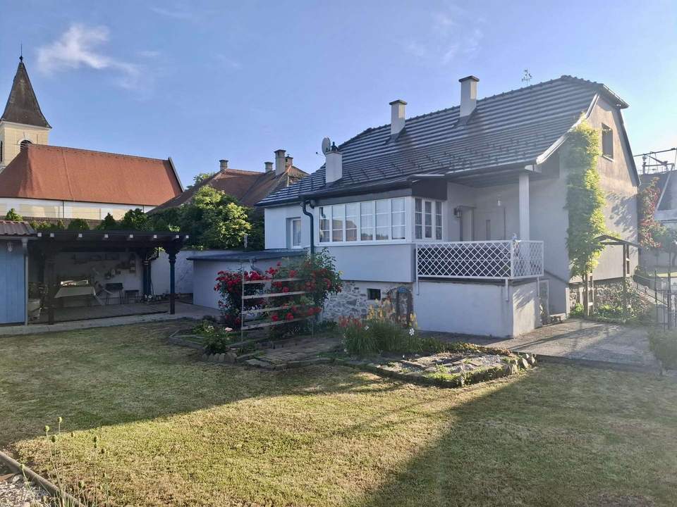 Wochenend-Oase oder Familienglück: Einfamilienhaus mit 515 m2 Grundstücksfläche, nähe 2070 Retz!