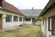 Nähe Jennersdorf: Südburgenländisches Bauernhaus mit Arkadengang