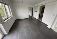 große UFERPARZELLE – renoviertes Seehaus mit traumhaftem breiten Uferbereich und Doppelgarage auf Pachtgrund zu verkaufen