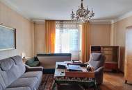 RENOVIERUNGSBEDÜRTIGES EIN-ZWEIFAMILIENHAUS IN ZENTRALER LAGE