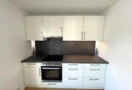 Erstbezug DG-Wohnung, 2 Terrassen, ruhig gelegen, Garage möglich.